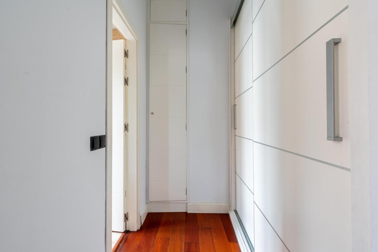 Cathedral Apartment, Upper Floor Apartment Sevilla Bagian luar foto