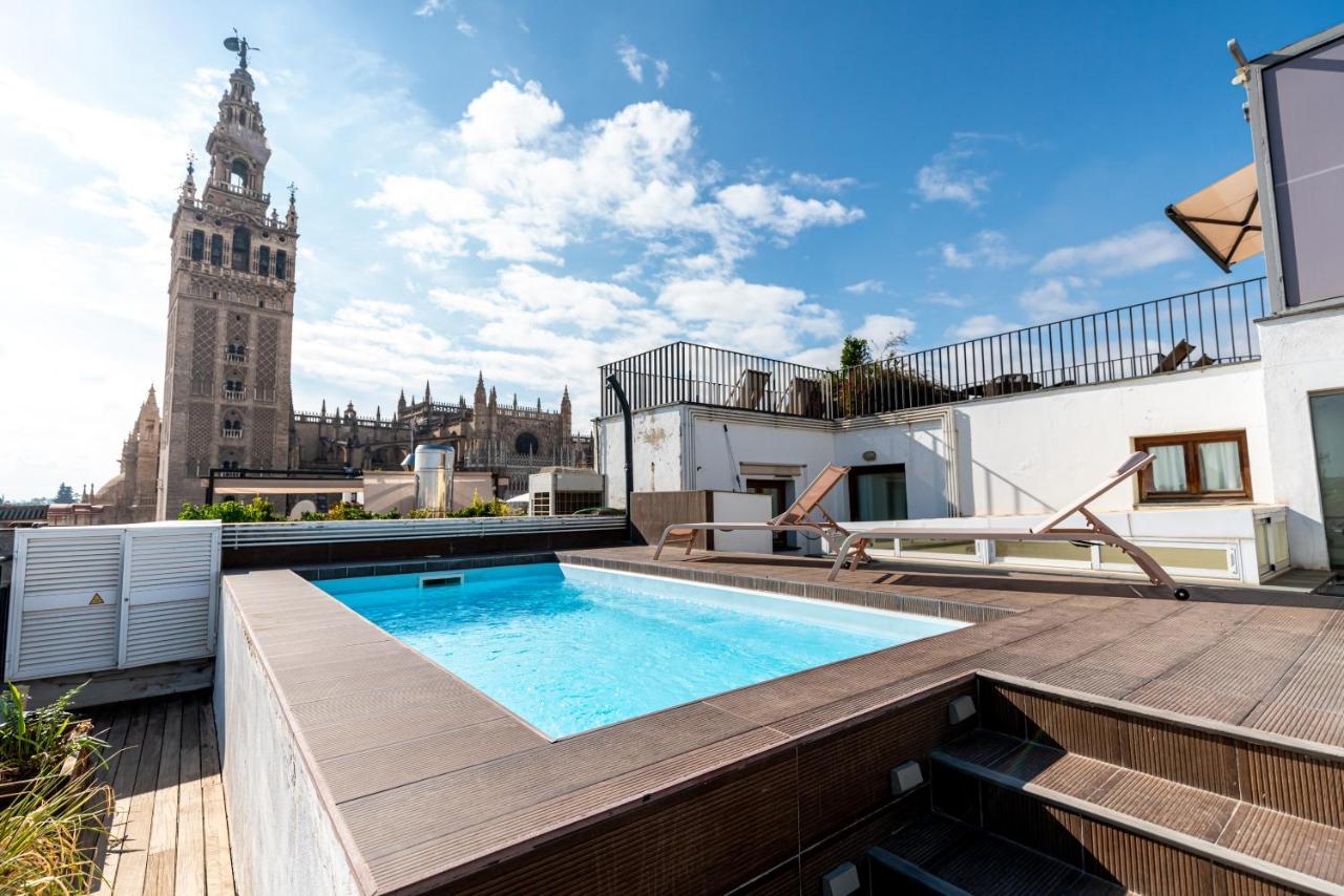 Cathedral Apartment, Upper Floor Apartment Sevilla Bagian luar foto