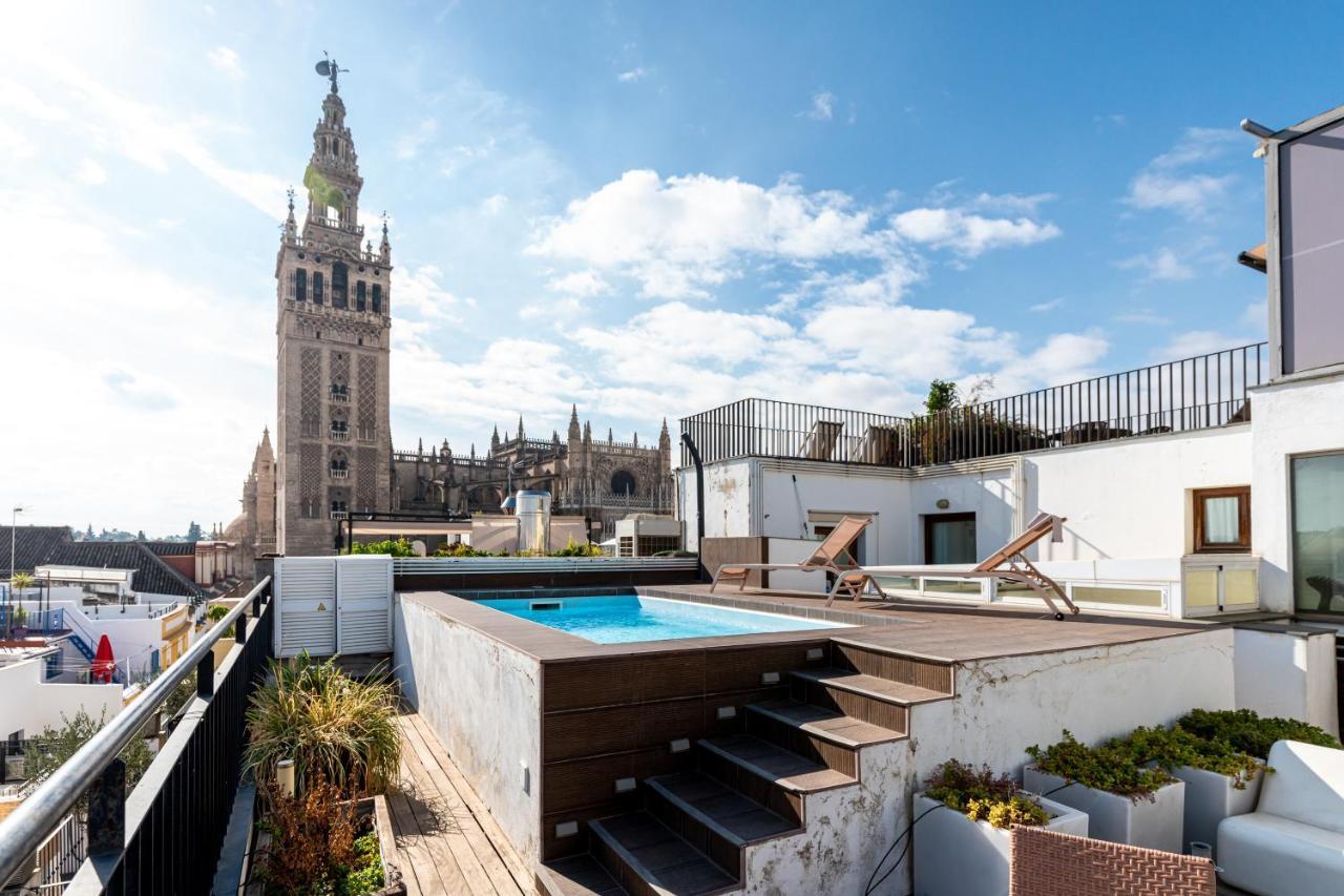 Cathedral Apartment, Upper Floor Apartment Sevilla Bagian luar foto