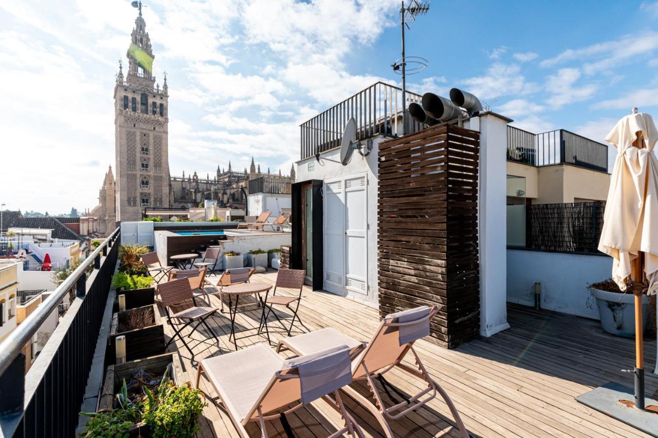 Cathedral Apartment, Upper Floor Apartment Sevilla Bagian luar foto