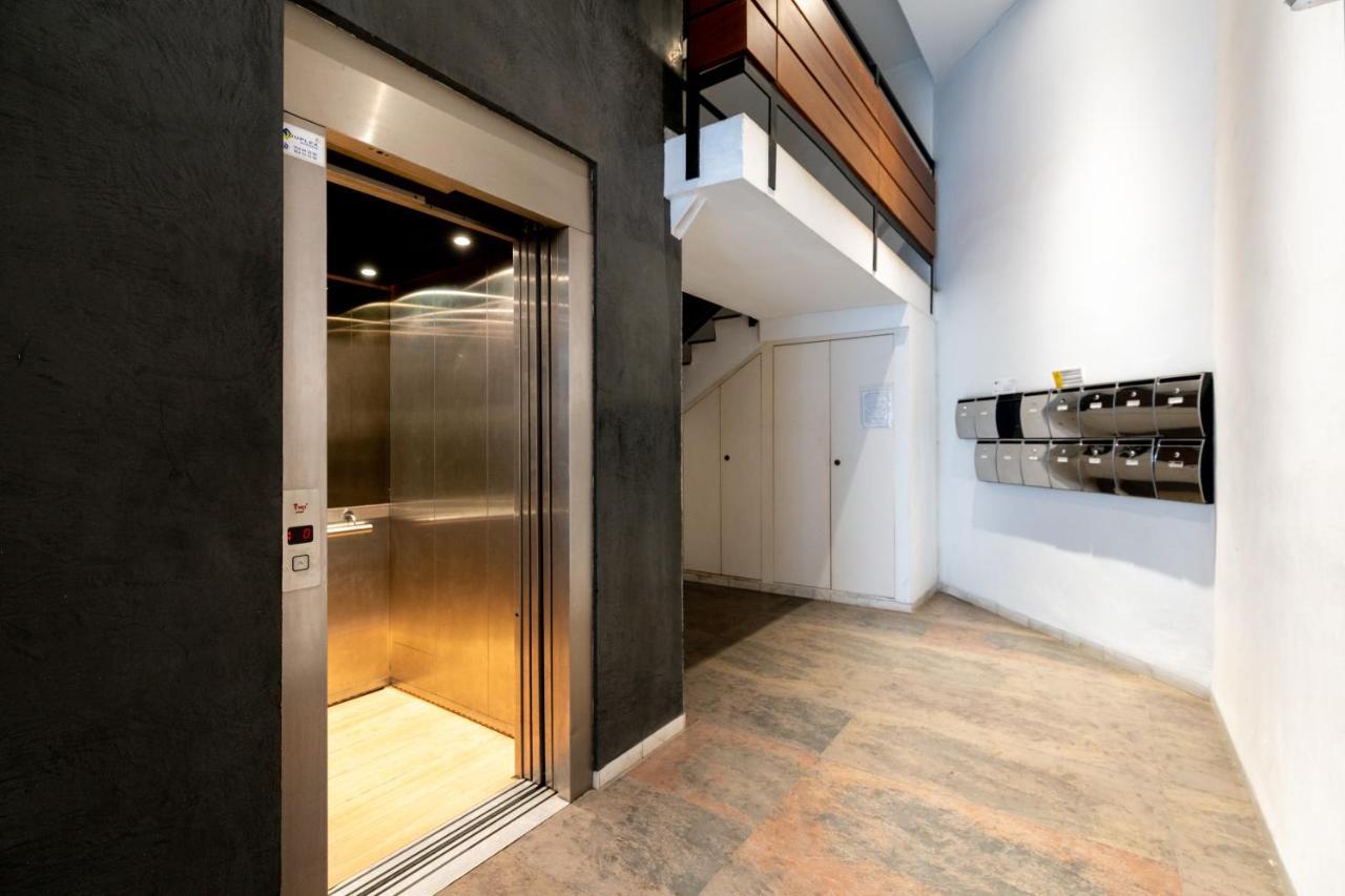 Cathedral Apartment, Upper Floor Apartment Sevilla Bagian luar foto