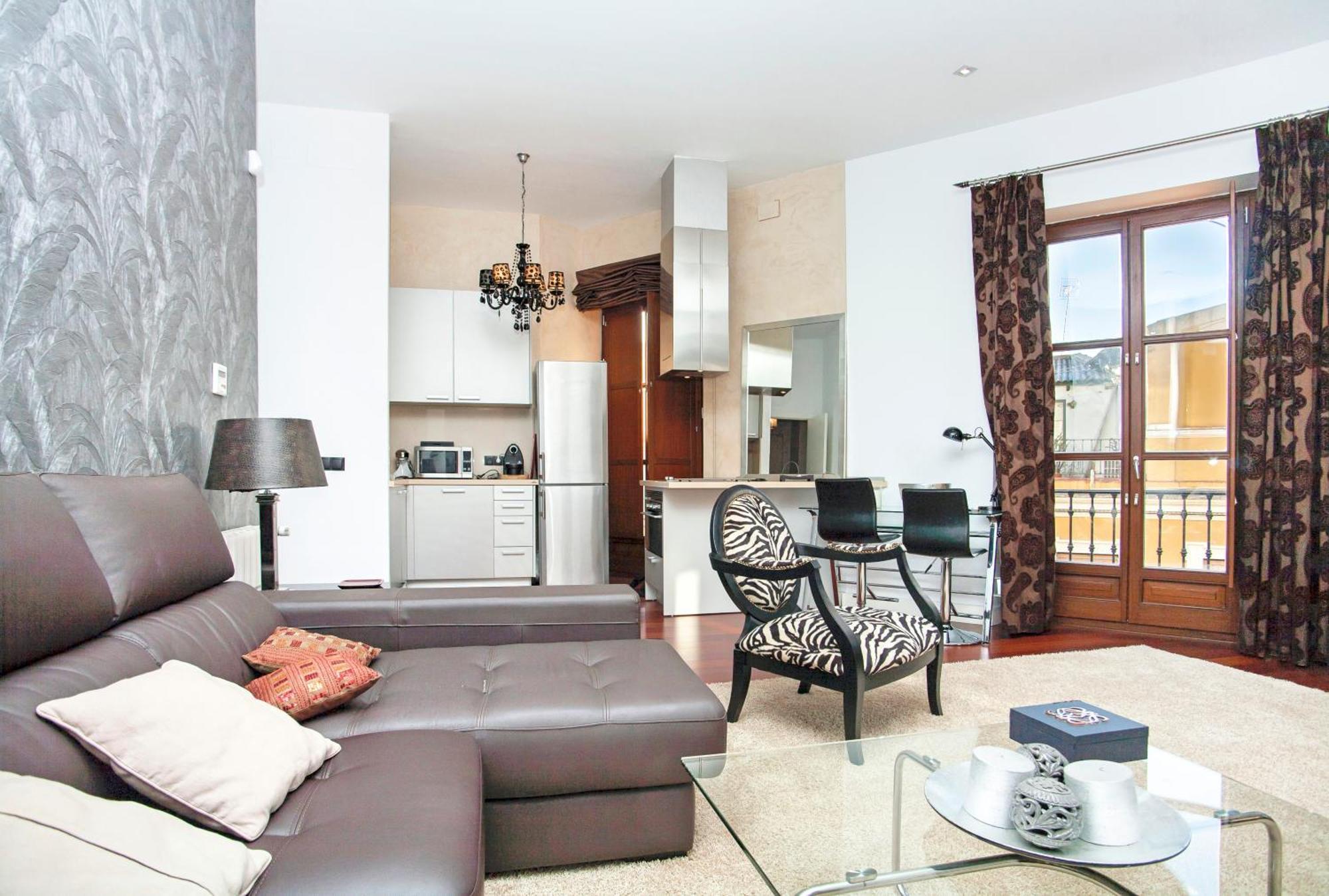 Cathedral Apartment, Upper Floor Apartment Sevilla Bagian luar foto