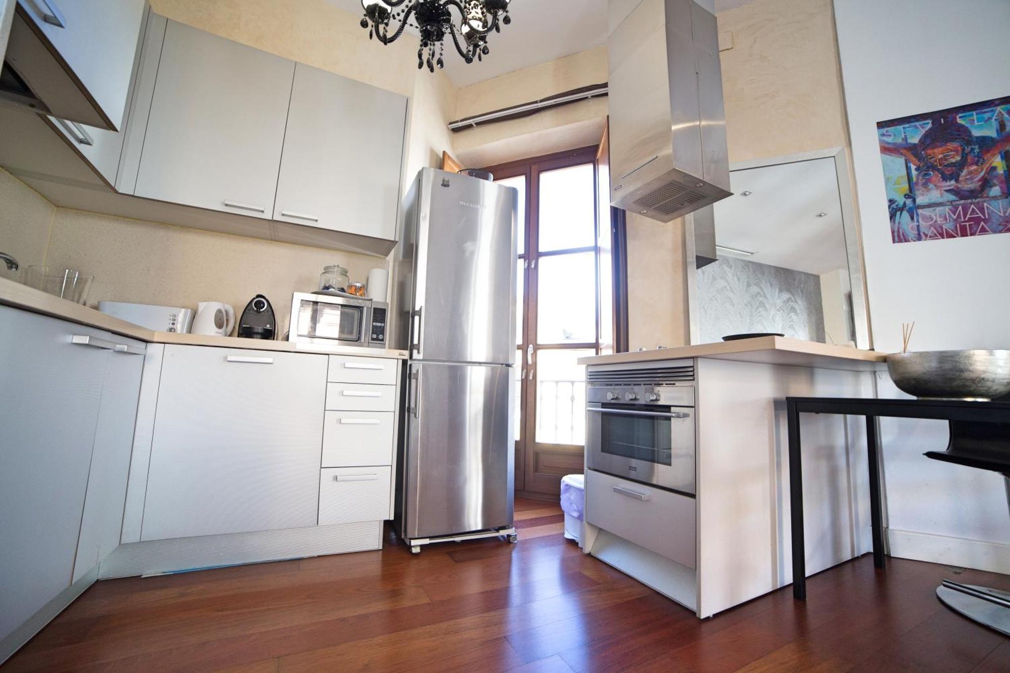 Cathedral Apartment, Upper Floor Apartment Sevilla Ruang foto