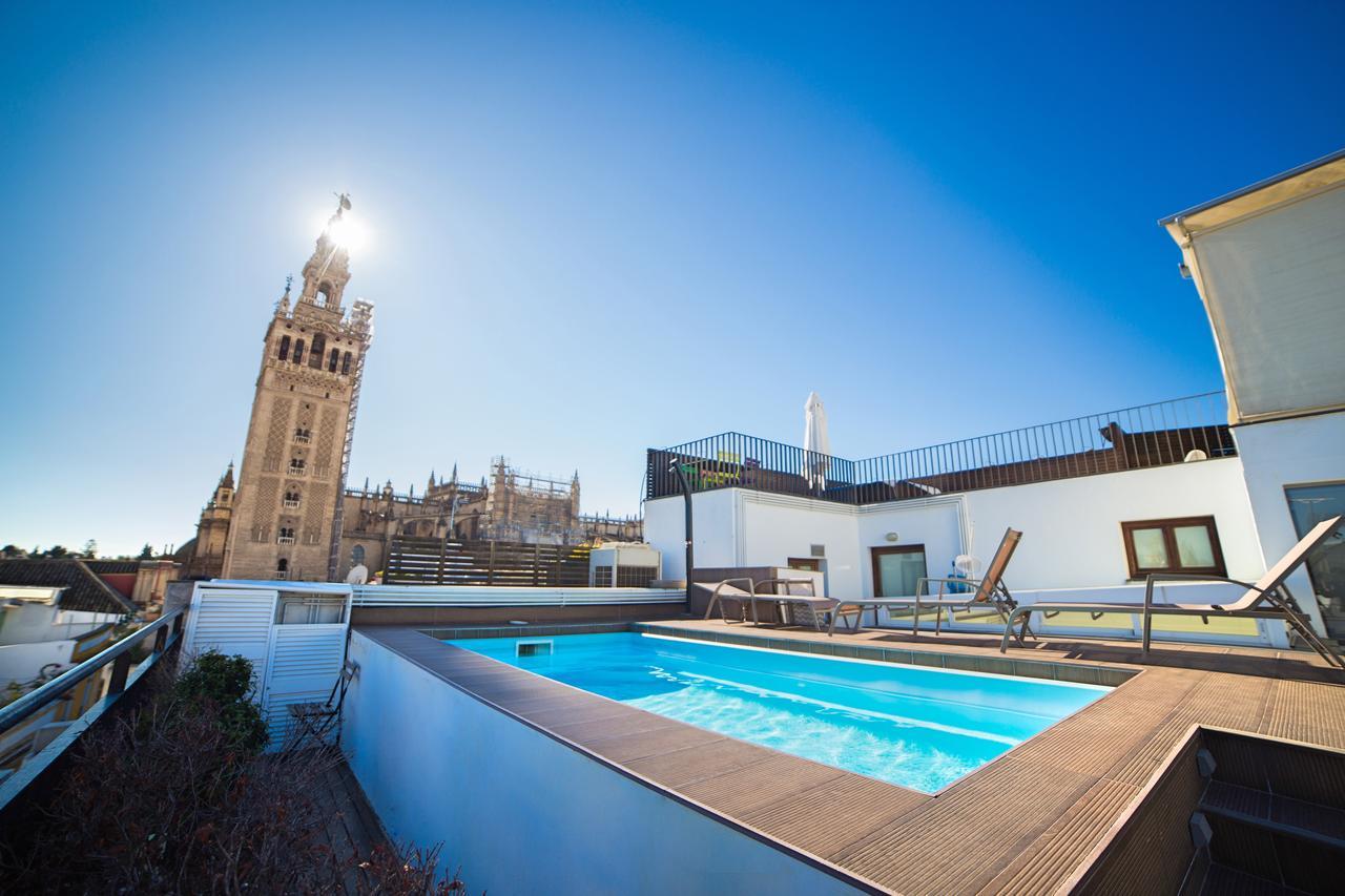 Cathedral Apartment, Upper Floor Apartment Sevilla Bagian luar foto